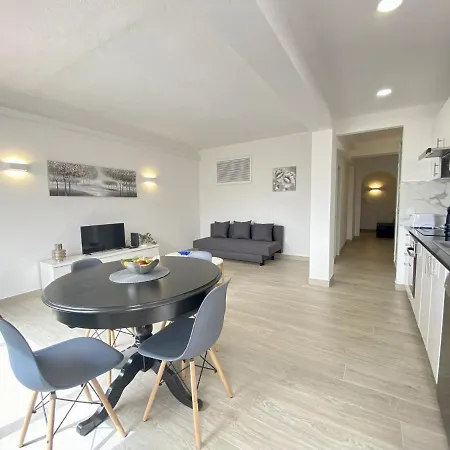Apartment 6 By Homing