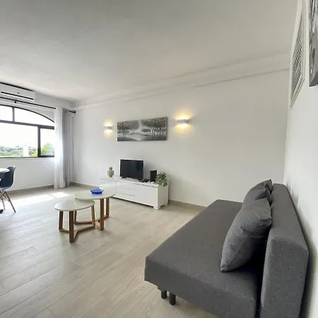 6 By Homing Apartmán