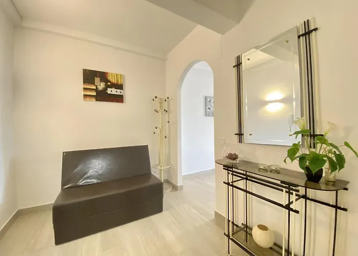 Apartment 6 By Homing *